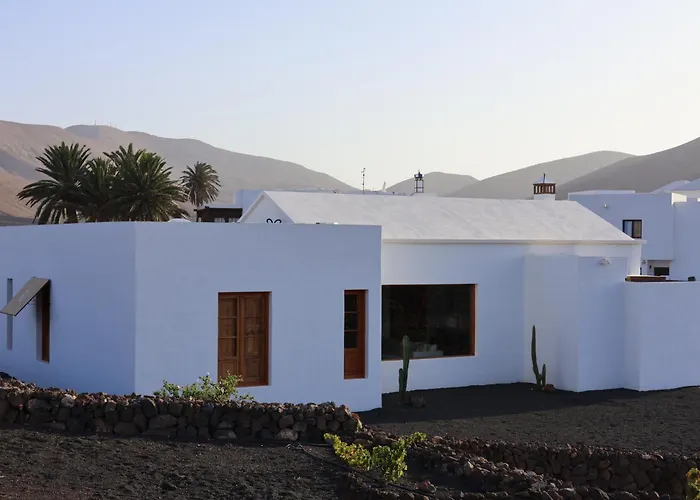 Embeleso Villa *